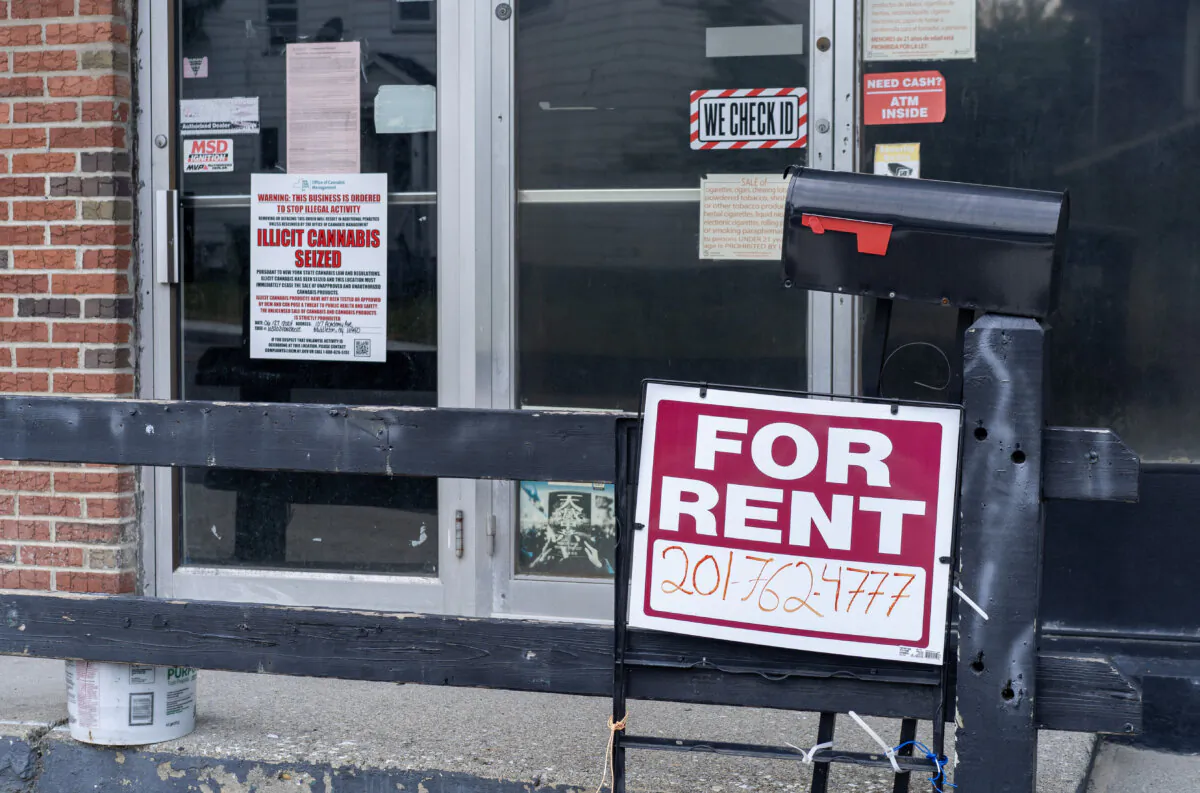 A store placarded by the state Office of Cannabis Management for selling illegal cannabis products in Middletown, N.Y., on July 17, 2024. (Cara Ding/The Epoch Times)
