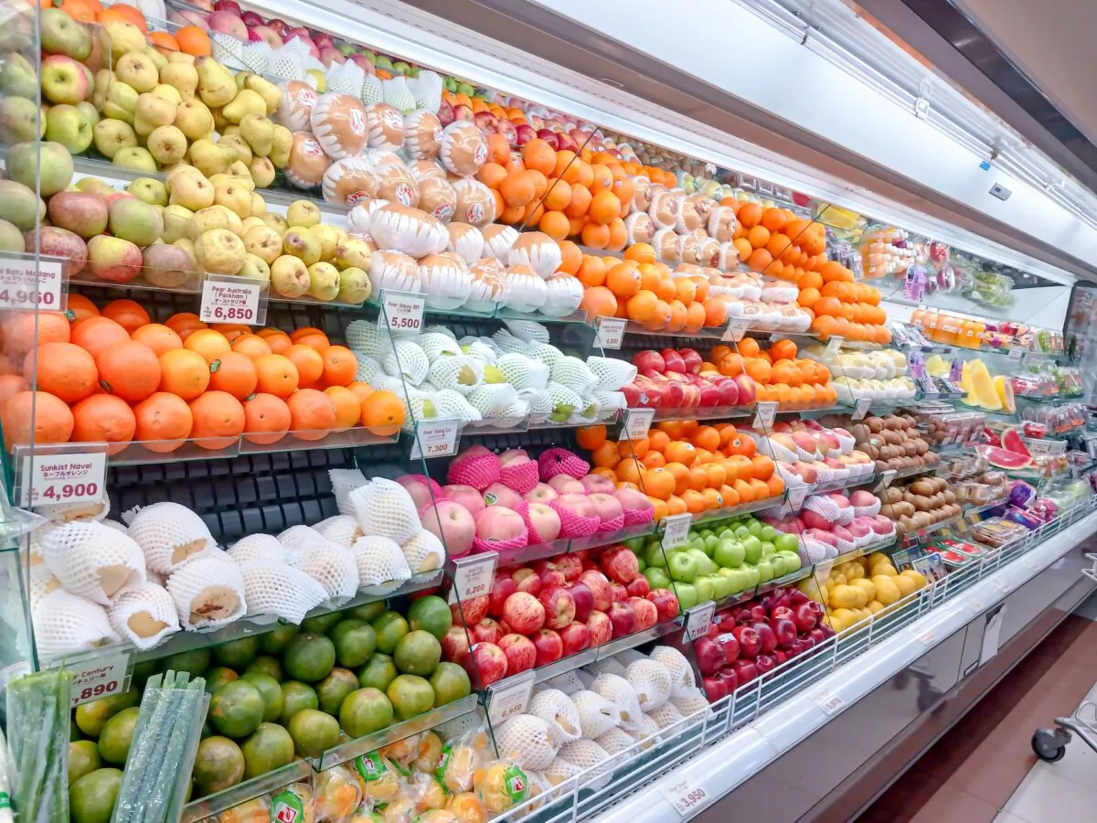 The grocery store is laid out to appeal to our buying impulse. (Nelma Irianti/Shutterstock)