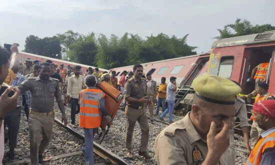Passenger Train Derails in India, Killing at Least 2 Passengers and Injuring 20 Others