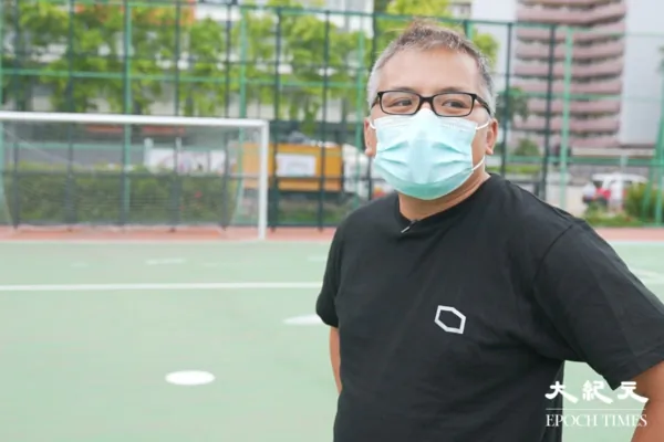 In an interview two years ago, Ronson Chan mentioned that playing football was a way for him to take his mind off life's worries. (Zhuoru Deng/The Epoch Times)