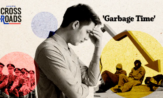 China’s ‘Garbage Time’ Trend Shows Fading Hope in Communist System