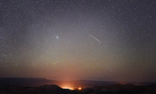 Back-to-Back Summer Meteor Showers to Glitter Up The Night Sky Late July—Expect Amazing Sights