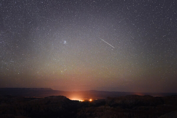 Back-to-Back Summer Meteor Showers to Glitter Up The Night Sky Late July—Expect Amazing Sights