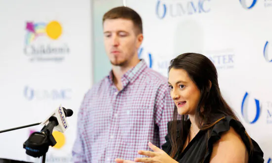 ‘I Was in Complete Shock’: Couple Gives Birth to One-in-60 Million Quintuplets