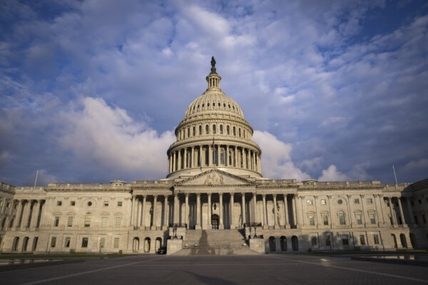 Congress Returns to Face Looming Government Shutdown