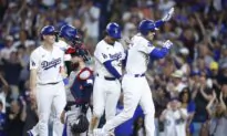 Freeman Hits Grand Slam in 8th Inning to Lift Dodgers to 4–1 Win Over Red Sox