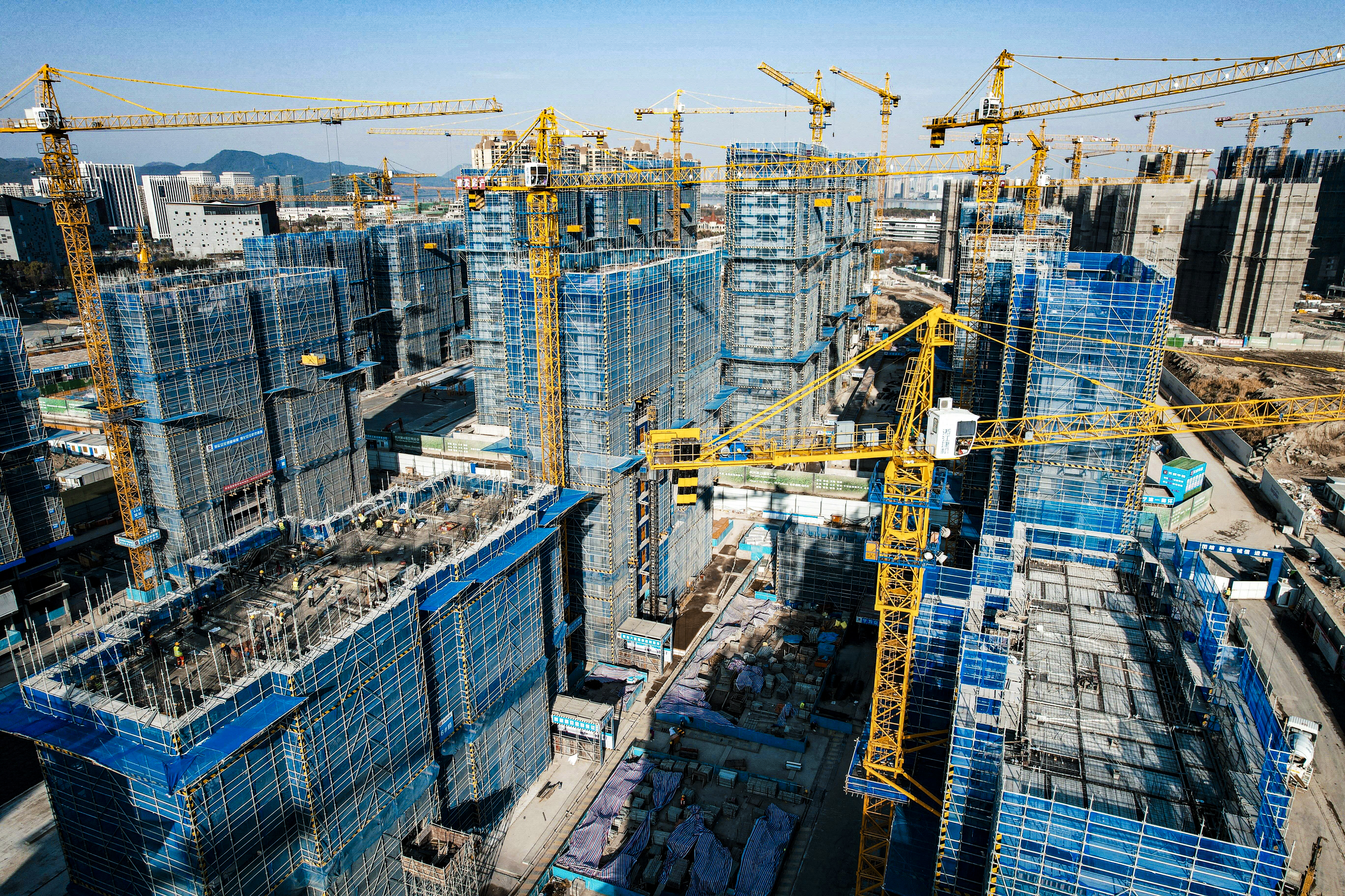 Topshot-china-economy-property