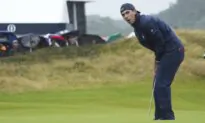 Horschel Leads British Open on Wild Day of Rain and Big Numbers at Royal Troon