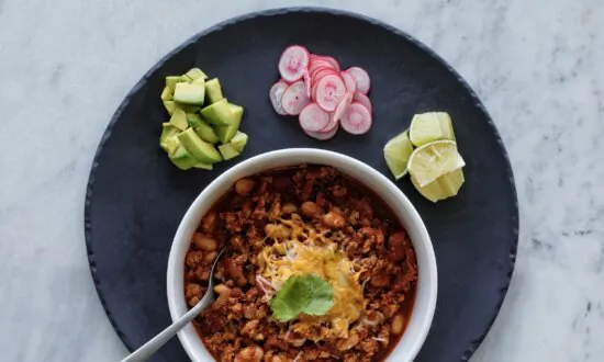 Geoffrey Zakarian’s Recipe for Game Day Pork Chili