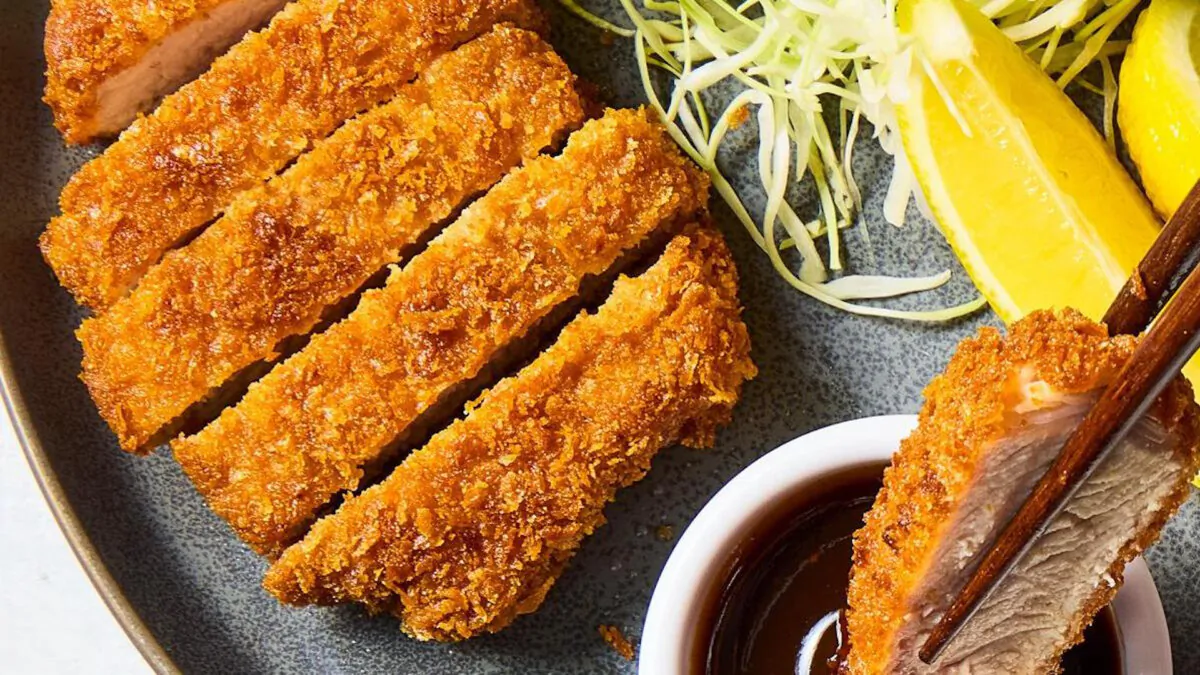 Shallow-frying the chops in a cast-iron skillet produced the best results. (Beth Fuller/TNS)