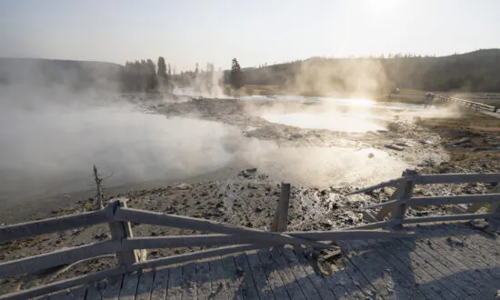 Biscuit Basin at Yellowstone Park to Remain Closed for the Summer After Hydrothermal Explosion