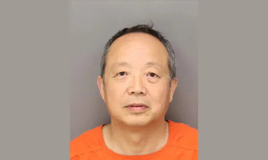 Florida Telecom Worker Charged With Spying for Beijing on Falun Gong, Other Dissidents