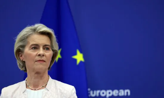EU Sends First $1.6 Billion From Frozen Russian Assets to Ukraine as Kremlin Vows to Retaliate