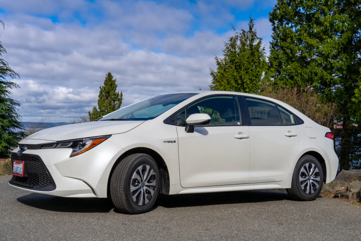 Car experts cite several factors, including better engineering, as to why hybrids are becoming more desirable to drivers. (Dreamstime/TNS)
