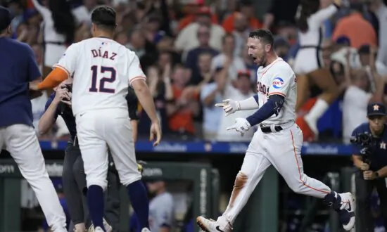 Bregman Walk-Off Homer Lifts Astros Over Dodgers 7–6 After Ohtani Hits NL-High 32nd Home Run