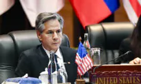 Blinken Raises US Concerns in Talks With China’s Foreign Minister in Laos