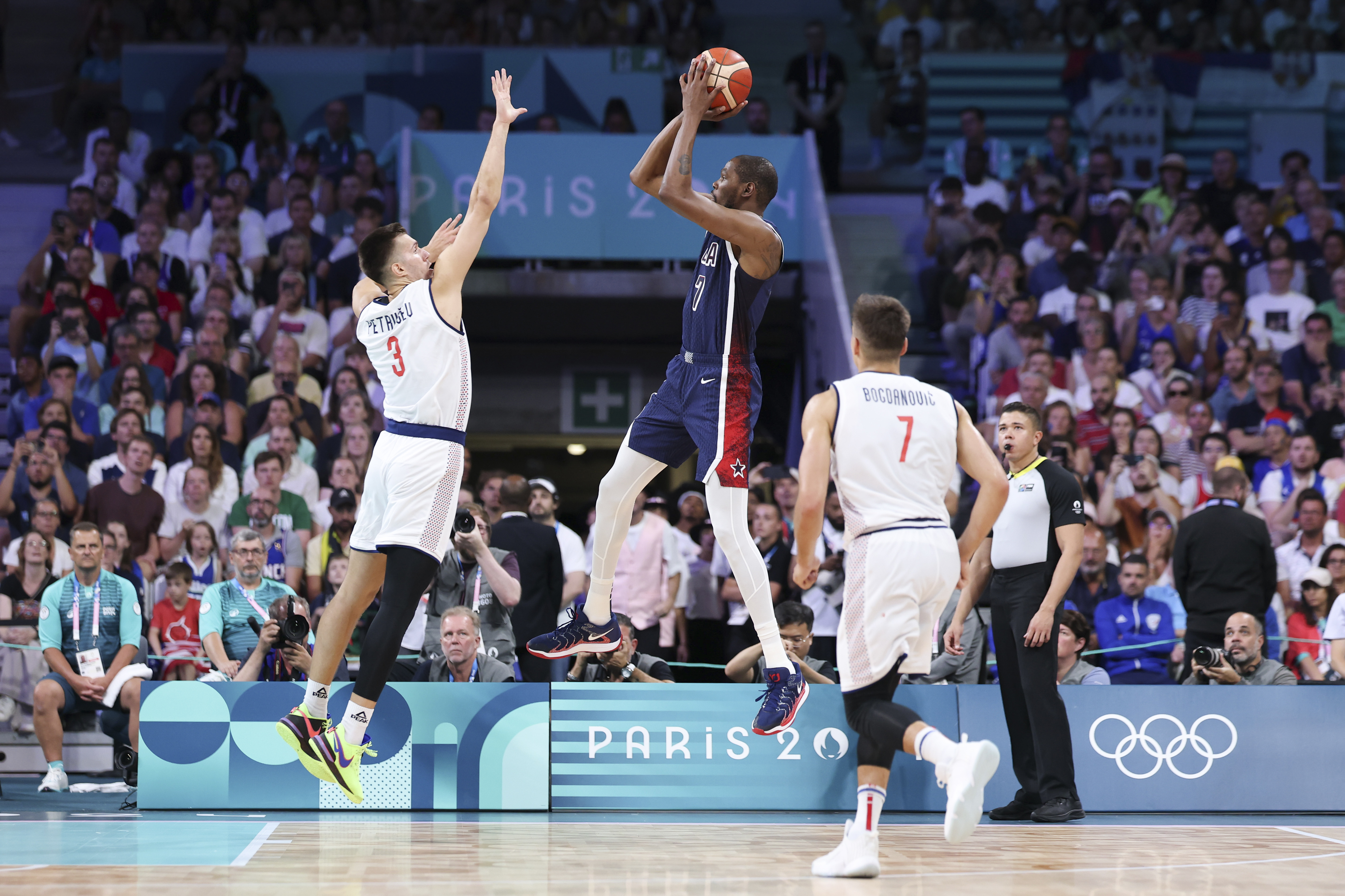 LeBron James, Kevin Durant Lead US to Dominant 1st Olympic Win