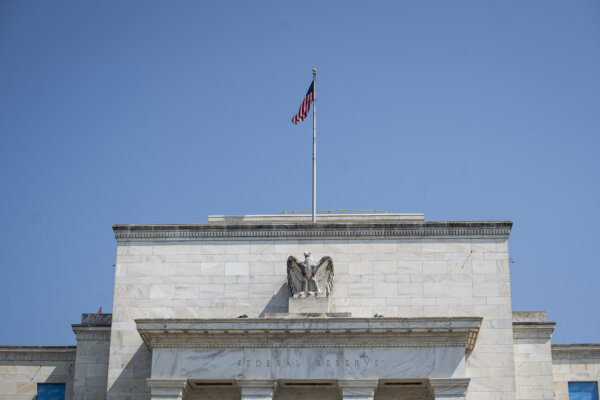 US Fed Official Says Central Bank Prepared to Step In With Emergency Measures If Economy Deteriorates Sharply