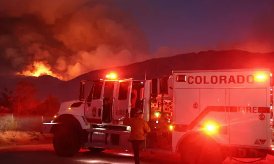 Nixon Fire Spreads Rapidly Near Northern San Diego County, Prompting Evacuation Warnings