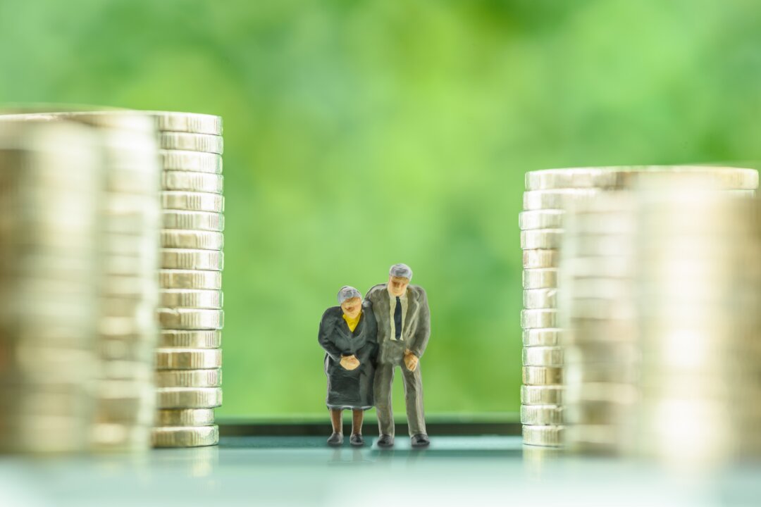 NC, CT Advance Competing Electric Cost-Cutting Bills