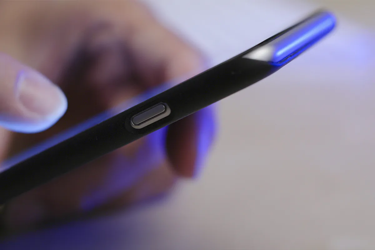 More than 1,500 cellular accounts from across Canada were compromised in "SIM swap" fraud, Toronto police said while announcing the results of its investigation on Aug. 1, 2024. (leungchopan/Shutterstock)