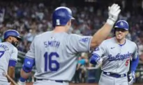 Ohtani, Betts and Freeman Hit Consecutive Homers for Dodgers to Lead Off Game vs. Diamondbacks