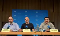 Russian Dissidents Hold Press Conference in Bonn on Prisoner Swap