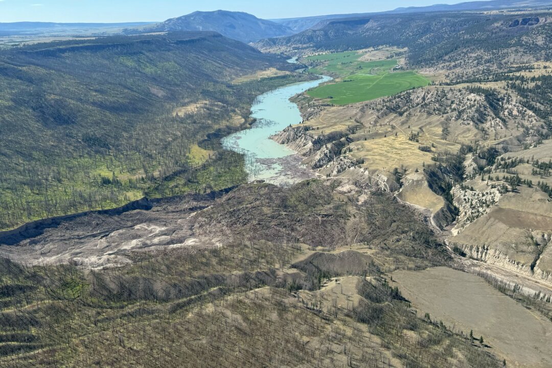 Landslide Blocks Chilcotin River, Flooding Risk High