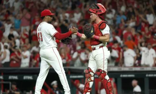 Stephenson Hits Two Home Runs and Reds Beat Giants 6–4 a Day After Being No-hit
