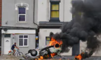 Australia Increases UK Travel Warning as British Leader Vows to Get Tough on Riots