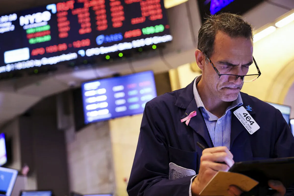 Traders work on the floor of the New York Stock Exchange in New York City on Aug. 2, 2024. (Michael M. Santiago/Getty Images)