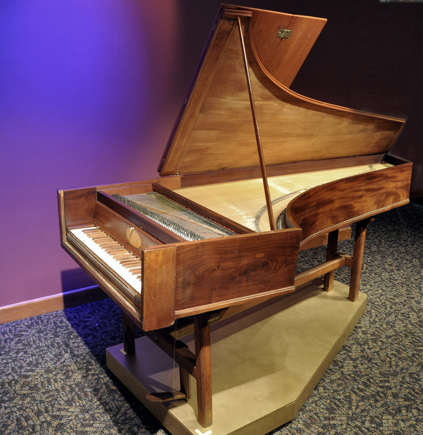 Berent Piano