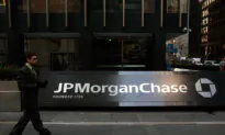 JP Morgan: Yen Carry Trade Unwind Only Half Done; Apple Could Be Hurt by Google Antitrust Case | Business Matters Full Broadcast (Aug. 6)