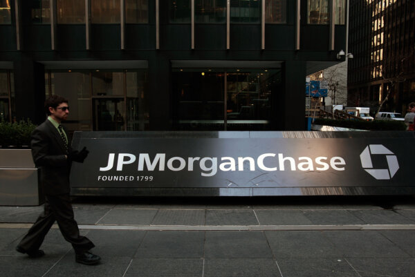 JP Morgan: Yen Carry Trade Unwind Only Half Done; Apple Could Be Hurt by Google Antitrust Case