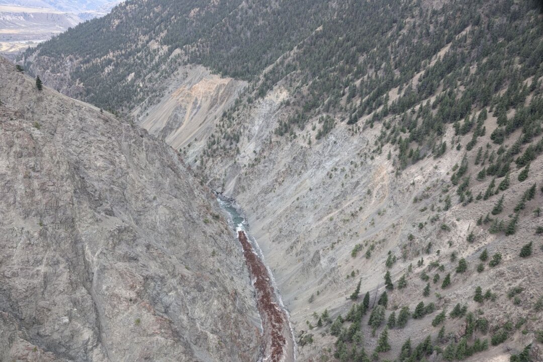 Chilcotin River Landslide Triggers Evacuations and Closures