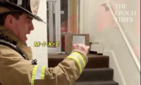 Fireman Communicates With Non-Verbal Kid in Sign Language