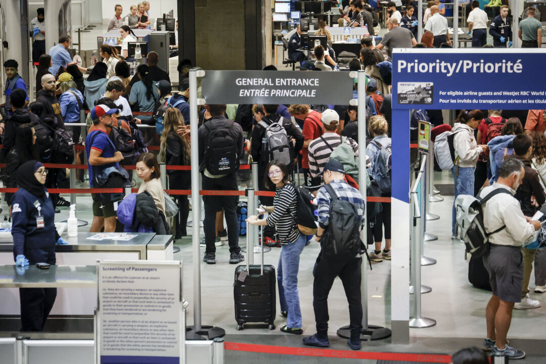 WestJet Says 10 Percent of Fleet Grounded After Calgary Pummelled by Hail