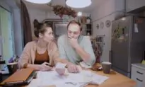 Highest US Household Debt Ever at $17.8 Trillion; Japan Backs Off on Interest Rate Hikes, Fearing Market Volatility | Business Matters Full Broadcast (Aug. 7)
