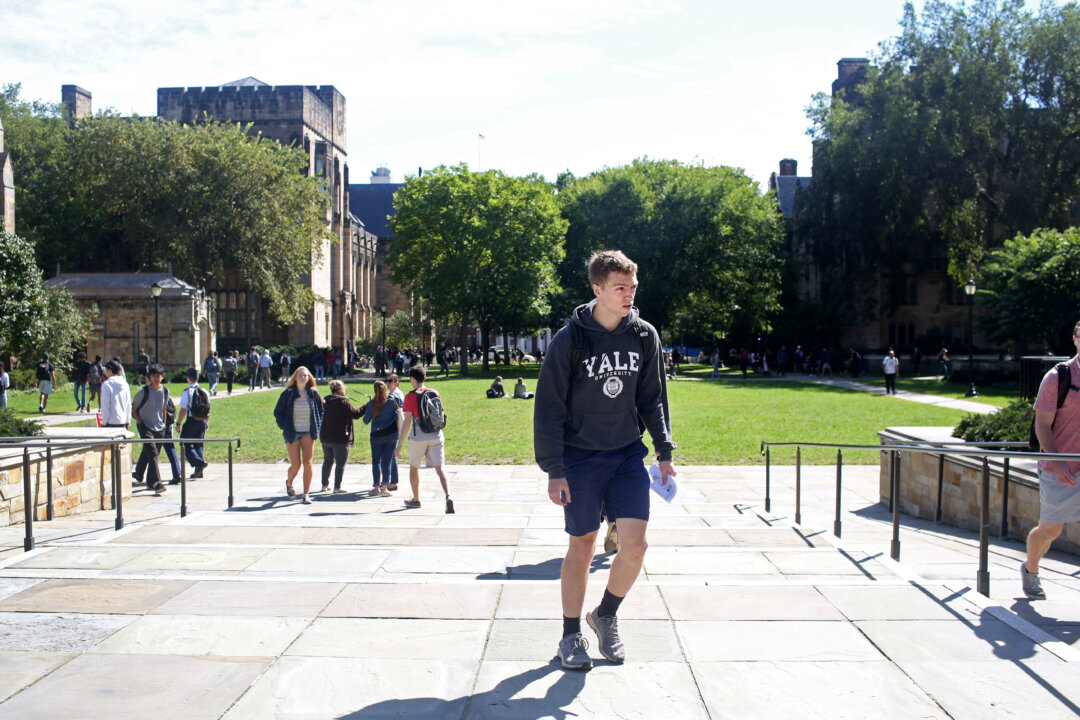 Yale to Offer Free Tuition to Families Earning Less Than $200,000