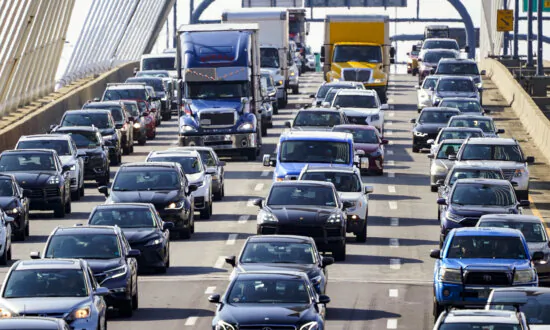 As Gas Tax Revenues Slow, States Urged to Open Throttle on New Ways to Pay for Roads