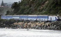 Amtrak Train Hits Tractor Trailer in Connecticut, Minor Injuries Reported