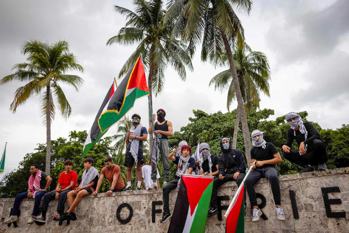People attend a pro-Palestinian rally at Bayfront Park in Miami, Florida, on Oct. 13, 2023. (Marco Bello/AFP via Getty Images)