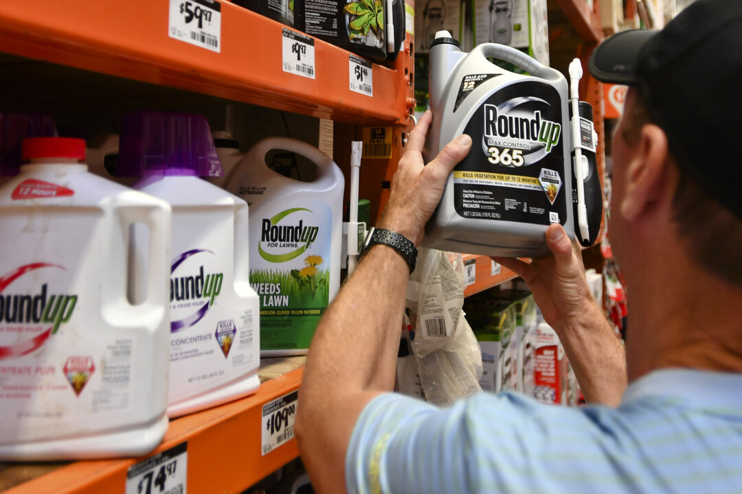 MAHA Proponents React to Trump’s Executive Order on Glyphosate
