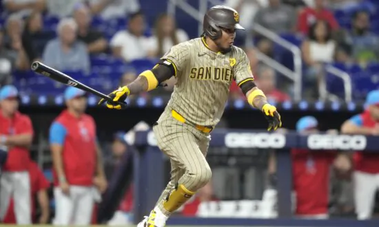 Arraez’s RBI Groundout in 10th Lifts Surging Padres to 9–8 Win Over Marlins