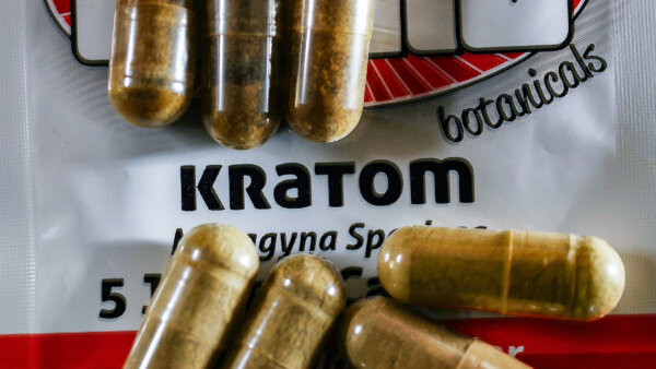 Doctors Voice Concerns Over Opioid-Like Supplement