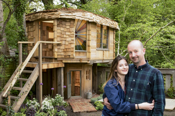 English Garden Designer Builds Mushroom-Shaped Home on His Daughter’s Request—Take a Look Inside