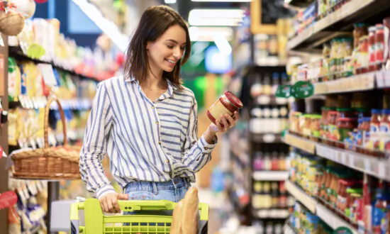 Retailers Seek Help as Sales Remain Flat in July