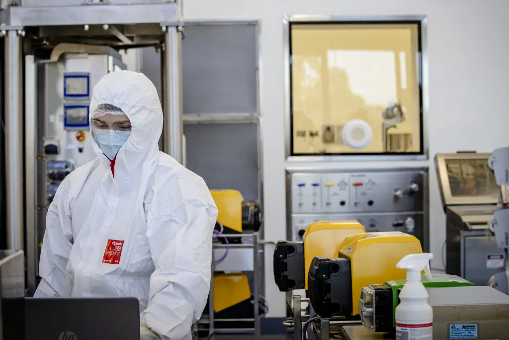Staff at CSL are seen working in the lab in Melbourne, Australia on Nov. 8, 2020. (Darrian Traynor/Getty Images)