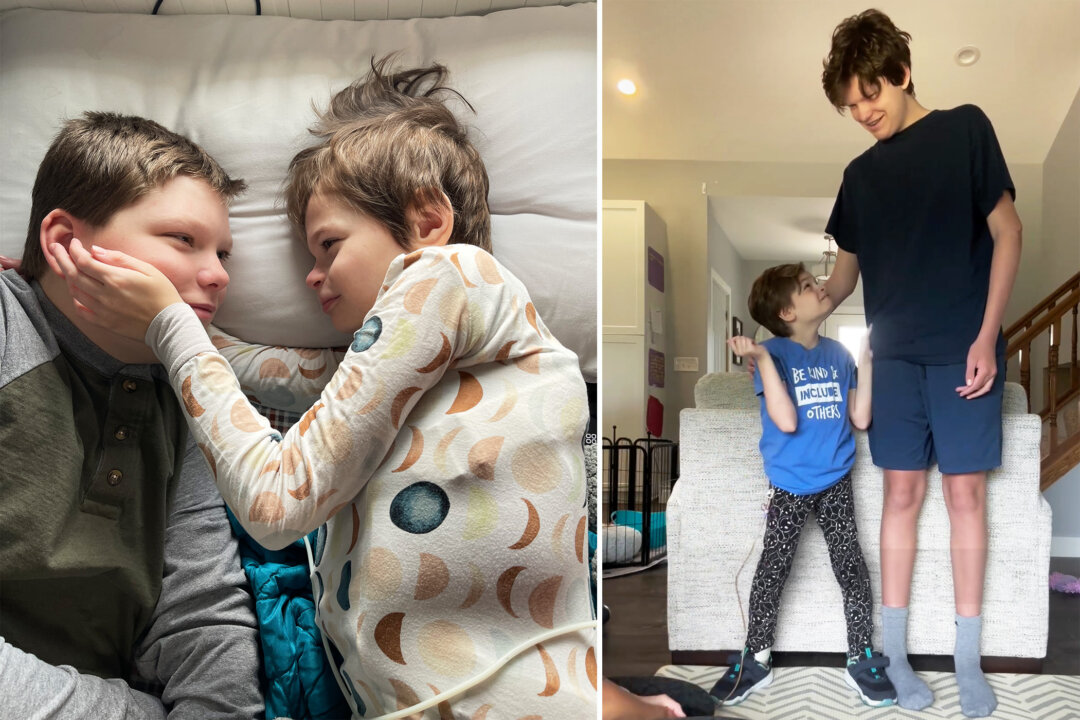 A “million dollar smile”! 😍❤️

https://www.theepochtimes.com/bright/look-at-that-proud-smile-boy-wi...