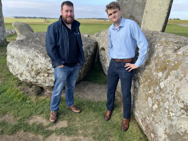 Australian Researchers Discover Stonehenge Altar Stone May Have Come From Scotland